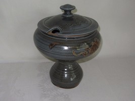 Art Pottery Soup Tureen Pedestal Bowl Vintage Stoneware w Lid Blue Gray - £31.81 GBP