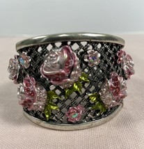 Women Cuff Bracelet Fashion Jewelry Silver Metal W/ Pink Floral Roses - £25.07 GBP