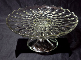 Vintage ANCHOR HOCKING Cake Stand FAIRFIELD 10&quot; Footed Pedestal - Circa ... - $393.13 MXN