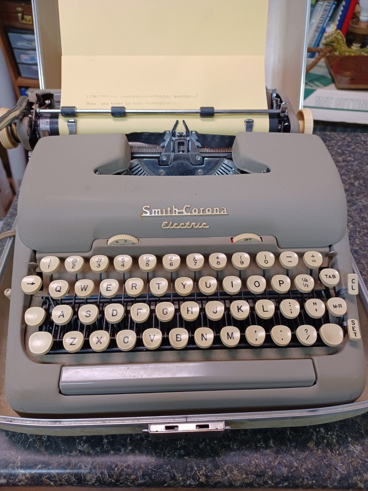 Vtg Smith Corona 5TE Electric Portable Typewriter Hard Case Working See ... - £370.73 GBP