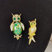 Owl Pins Gold Green Jelly Belly Eyes 2 Pins Costume Jewelry Great Horned Owls - £11.95 GBP