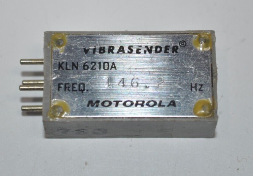 Motorola Radio KLN6210A VibraSender Frequency Chip - FREQ 146.2 Hz - $14.84