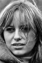 Susan George in Straw Dogs wind swept hair looking sexy 18x24 Poster - £19.77 GBP