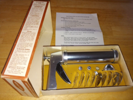 VINTAGE WEAR-EVER COOKIE BUN AND PASTRY DECORATOR IN BOX-USED? - £11.02 GBP