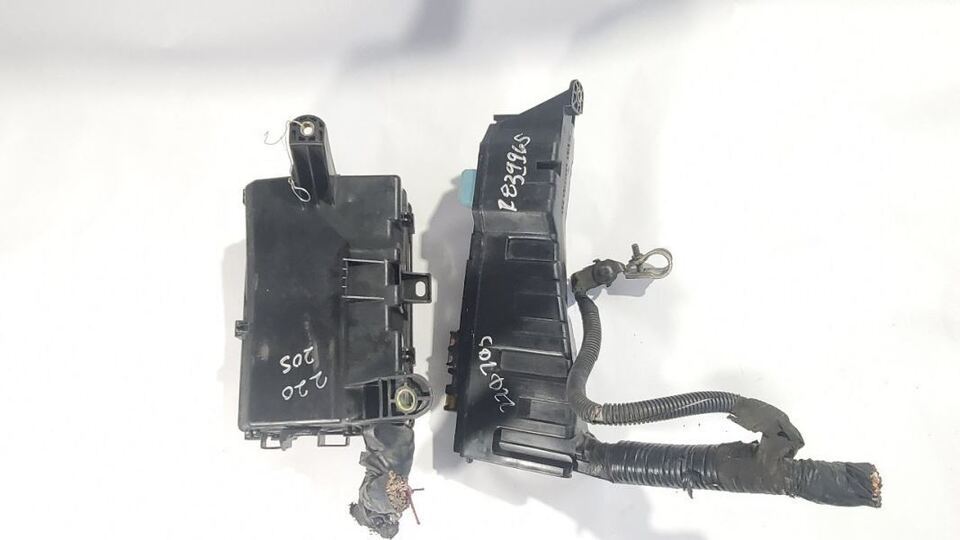 Engine Fuse Box OEM 2002 2003 2004 2005 2006 2007 2008 2009 2010 Lexus S... - $32.65