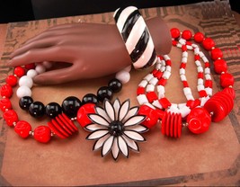 Retro Red jewelry lot black red msm costume jewelry Metal flower brooch  Big bau - £74.63 GBP