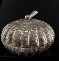 UNUSUAL Vintage large Pumpkin silver plate box - Japan raised relief vintage jew - £90.95 GBP