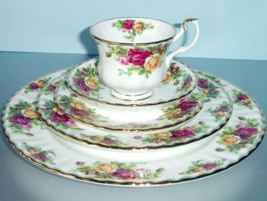 Royal Albert Old Country Roses 5 Piece Place Setting Bone China Dinnerwa... - £73.51 GBP