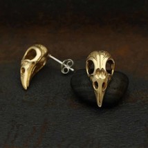 Bronze Raven Skull Post Earrings 21x11mm - $721.98 MXN