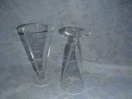 2 Bar Glasses Elegant Slender Clear Glass Beer Drinking Glasses Wine Gla... - $3.67