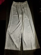 White Floral Trousers Size Medium NWOT - $379.20 MXN