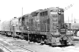 Pennsylvania Railroad PRR 7093 EMD GP9 Chicago ILL 1968 Photo - $14.95
