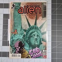 Resident Alien An Alien in New York #1 Dark Horse RARE 2018 Comic Book - $18.80