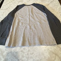 Merona Large Long Sleeve Tee Shirt Grey With Blue Sleeves - £8.68 GBP