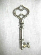 Old Fashioned Skeleton Key Figure Eight Topper Pewter Pendant Adj Cord Necklace - £6.83 GBP