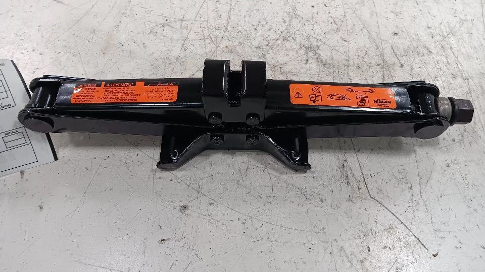 Nissan Maxima Spare Tire Changing Jack  2018 2019 2020 - $54.69