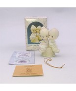 1989 Precious Moments Ornament Love One Another 522929 Boy &amp; Girl on Stump - £9.53 GBP