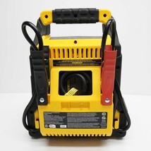 CAT CJ1000DXT Power Station with Jump Starter ISSUE image 6