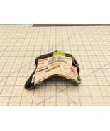 Toyota 57216-0E010 Front Suspension Extension Apron Bracket - $565.04 MXN