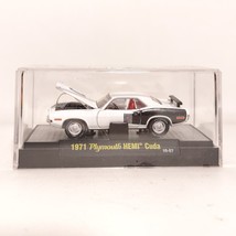 Castline M2 Machines 1:64 1971 Plymouth HEMI Cuda White Black Doors Open - $240.40 MXN