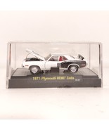 Castline M2 Machines 1:64 1971 Plymouth HEMI Cuda White Black Doors Open - $243.60 MXN