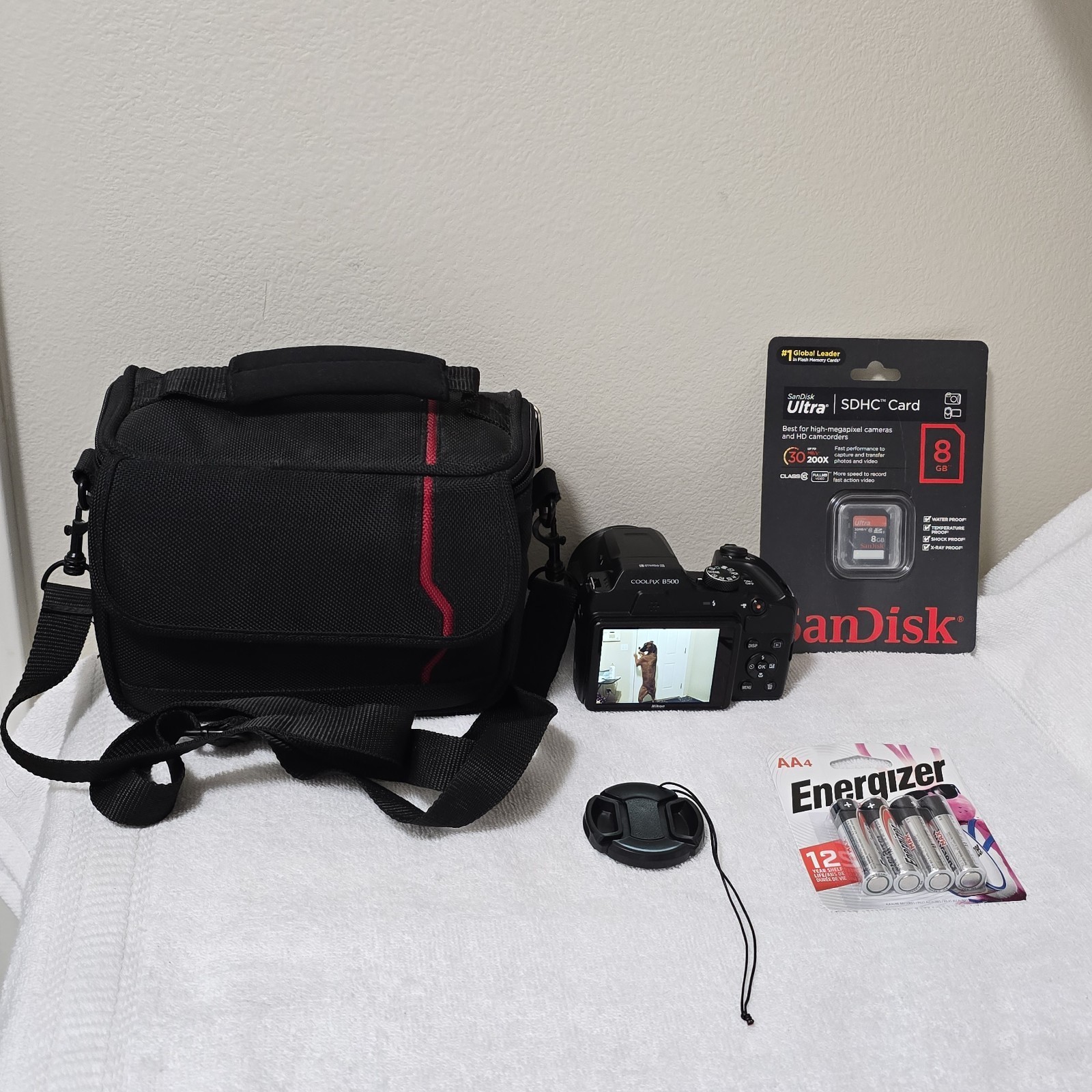 Nikon Coolpix B500 16MP Digital Camera 40x Optical Zoom Black Bundle Item image 2