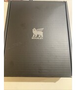 Stanley Midnight Glitz Stanley Cross Bottle 23oz Limited Edition - €67,34 EUR Stanley Midnight Glitz Stanley Cross Bottle 23oz Limited Edition - €67,34 EUR