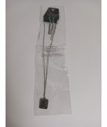 Paparazzi Silvertone Necklace And Dangle Earrings Set NEW - $50.60 MXN