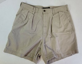 Banana Republic Chinos Shorts Pleated Front 4 Pockets Mens 33 Off White - £7.43 GBP
