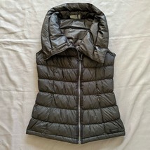 Women’s Athleta Asymmetrical Black Down Vest Size XS - $542.44 MXN