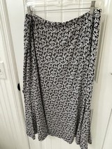 Gorgeous Ladies Black/White Design Gord Skirt XL Elastic Waist Sag Habor - £2.36 GBP