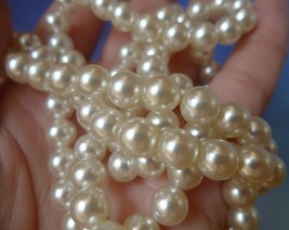 Vintage Retro Jewelry Fashion Bijoux Long BEADS Necklace Like Pearl plastic - £11.75 GBP