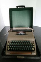Vtg 1950&#39;s Smith Corona Sterling manual typewriter in case tested &amp; works - £179.84 GBP