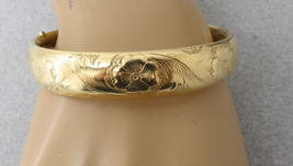 FM Co Gold Filled Antique Bangle Bracelet Hinge 7&quot; Long 1/2&quot; Wide Etched Flowers - £119.47 GBP