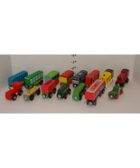 Huge Lot of 15 Different Pretend Play Wooden Trains Red Green blue black - €21,27 EUR