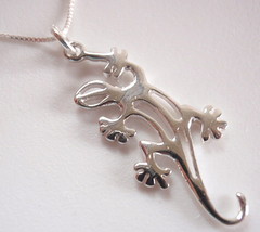 Cut Out Gecko Pendant 925 Sterling Silver Corona Sun Jewelry - £10.40 GBP