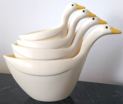 Set 4 Vintage Geese Melamine Measuring Cups Nesting Farmhouse Cottage Stacking - £17.40 GBP