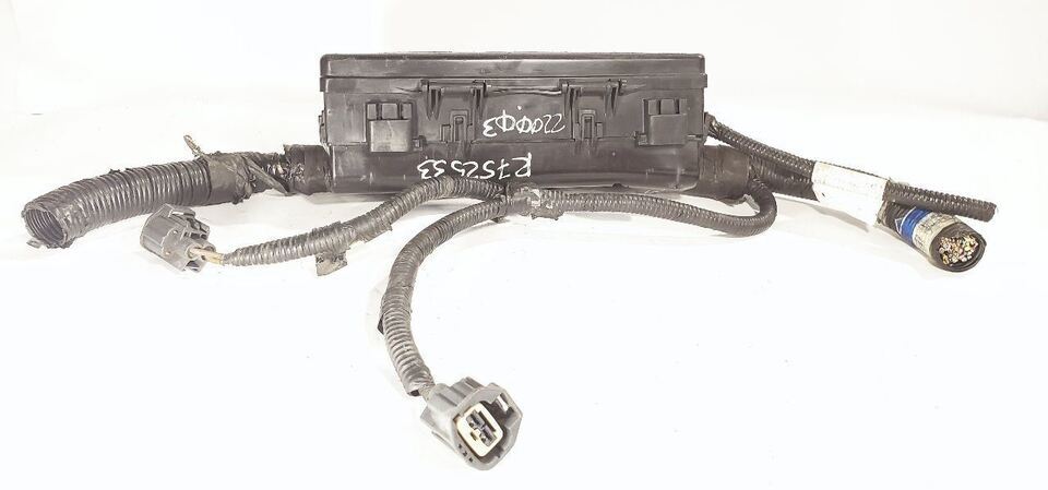 Fuse Box Engine Has Crack OEM 2009 2010 2011 2012 2013 2014 Ford Expedit... - $40.83