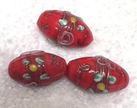 3 Vintage Handmade Art Glass Lampwork Beads Reds 7/8 L 1/2 Fat Center - $12.38