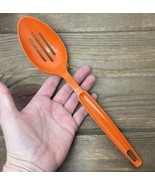 Vintage Orange Serving Spoon EKCO Nylon Plastic Slotted Retro Color USA - €12,85 EUR