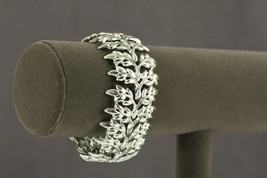 Vintage Costume Jewelry 1970s Chunky Silver Tone Leaf Cluster Bracelet 7... - $24.20