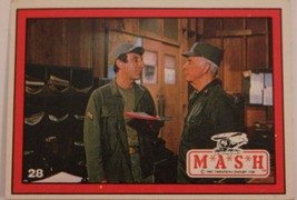 Mash 4077 Trading Card Klinger and Colonel Potter Number 28 - £1.91 GBP