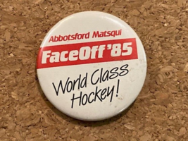 Vintage 1985 Faceoff &#39;85 World Class Hockey! Pinback Pin 2.25&quot; - €6,03 EUR