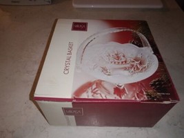 Mikasa Crystal Holiday Classics Handheld Basket 10&quot; New in Box - £31.60 GBP