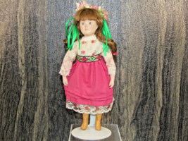 Vintage Danbury Mint Dolls of The World Russia&#39;s Tanya Porcelain 9&quot; Collectible - £10.89 GBP