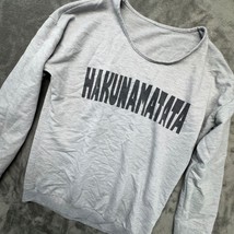 Hakuna Matata Graphic Sweatshirt Gray Pullover Top Women&#39;s Casual - $281.01 MXN