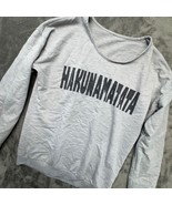 Hakuna Matata Graphic Sweatshirt Gray Pullover Top Women&#39;s Casual - $281.01 MXN