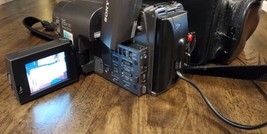 Sony Handycam Vision CCD-TRV22 Video 8 Camcorder Recorder 26x Charger & Case - $134.99