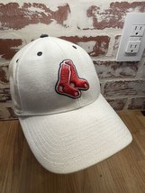 VTG Boston Red Sox Fitted Hat Cap Women’s Kid’s White Raised Logo Size Small - £13.09 GBP