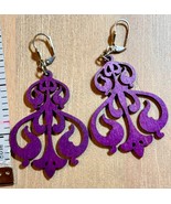 Boho Purple Wooden Dangle  Earrings Pierced 3&quot; Long NEW - $218.44 MXN